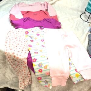 6 piece baby girl bundle, 6 month, 3 onesies, 3 pants, EUC